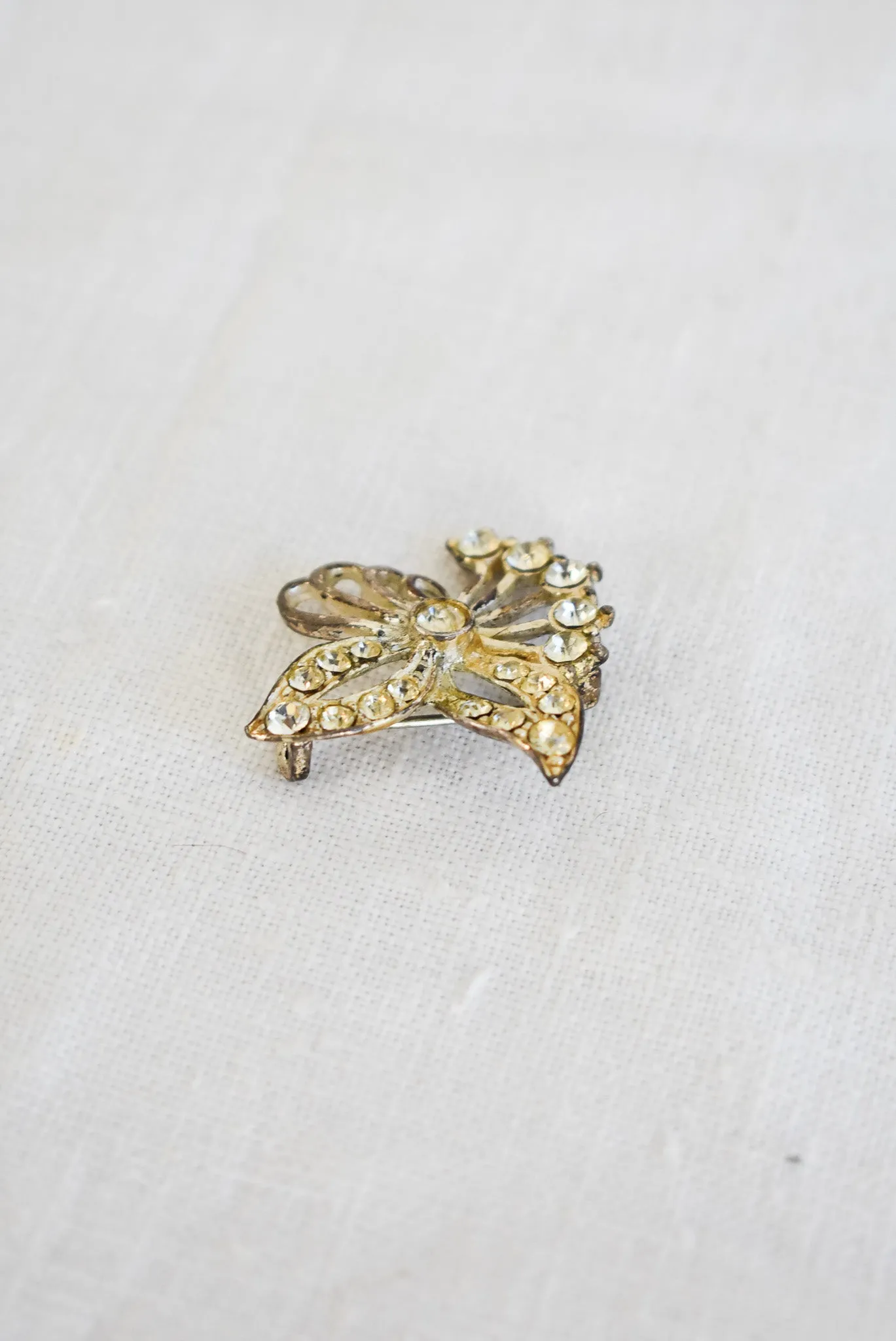 Vintage art deco brooch